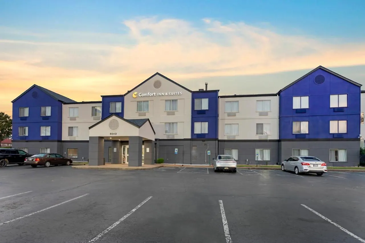 Comfort Inn & Suites Memphis Hotel