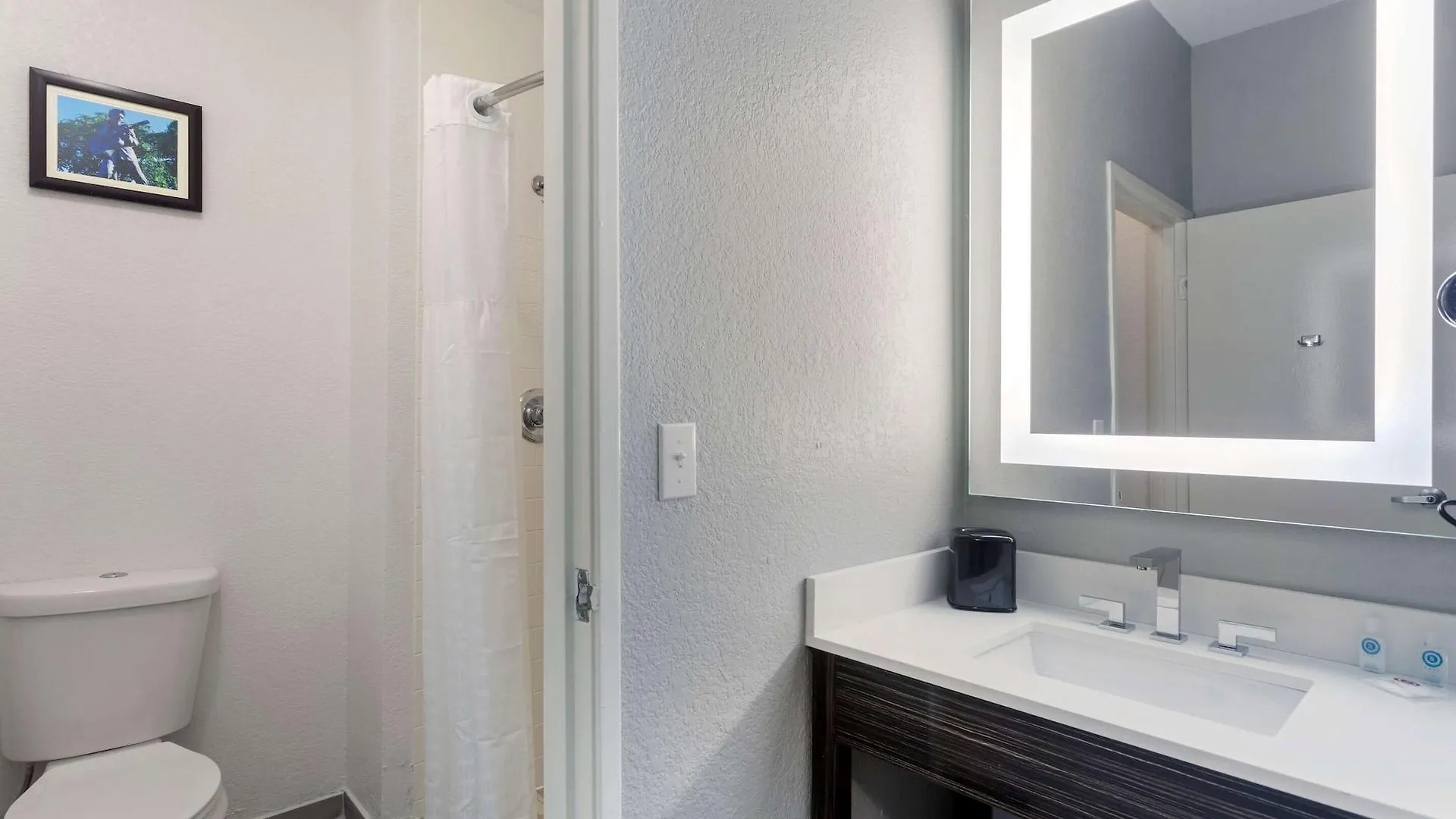 Comfort Inn & Suites Memphis 3*,
