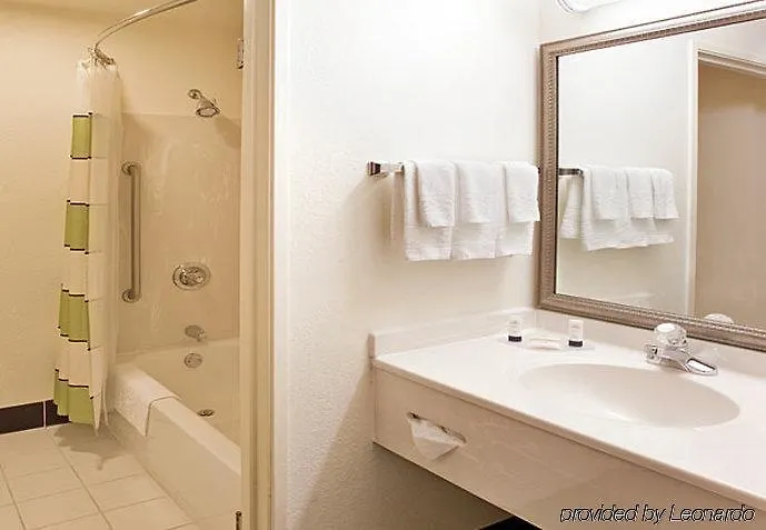 Comfort Inn & Suites Memphis